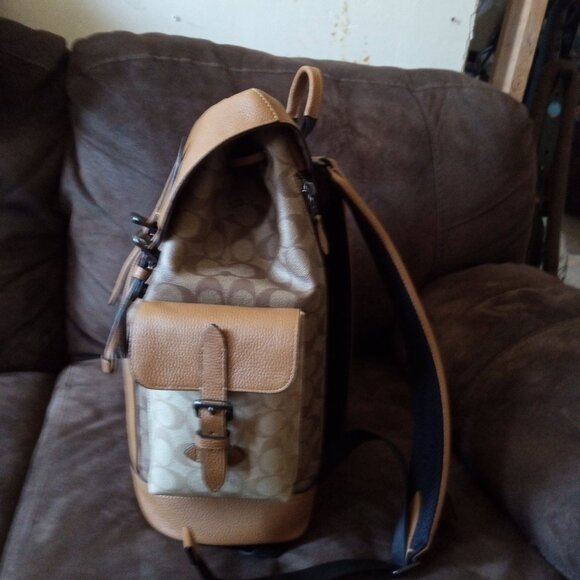 Coach backpack - Picture 2 of 3